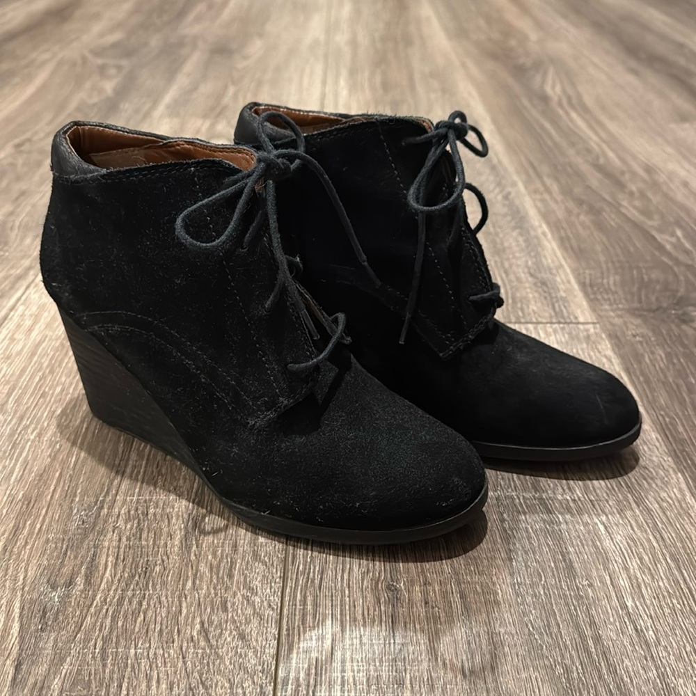 Lucky Brand Black Suede Wedge size 7.5
